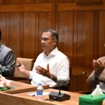 প্রধানমন্ত্রীর সভাপতিত্বে সরকারদলীয় এমপিদের সভা অনুষ্ঠিত